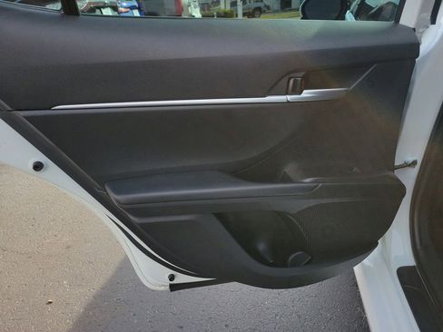 Used 2023 Toyota Camry LE image 10