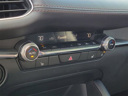 Used 2025 MAZDA MAZDA3 s image 23