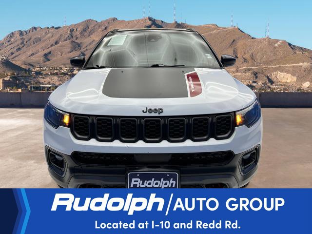 Used 2025 Jeep Compass Trailhawk w/ Trailer Tow Group AWD/4WD image 9