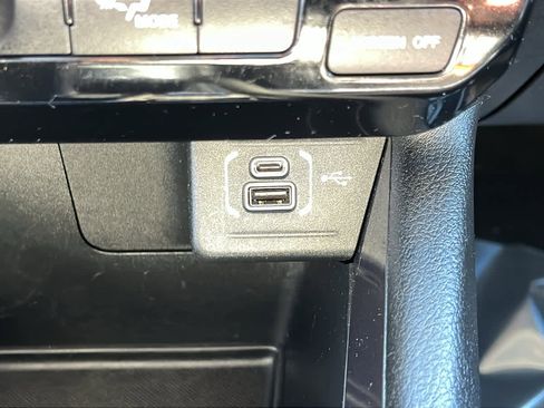 Used 2022 Jeep Compass Latitude image 22