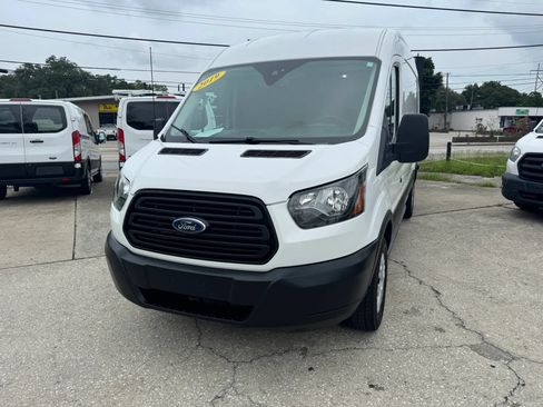 Used 2019 Ford Transit 250 148 Medium Roof RWD image 4