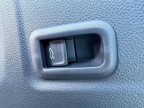 Used 2026 Volkswagen Tiguan SEL R-Line image 22