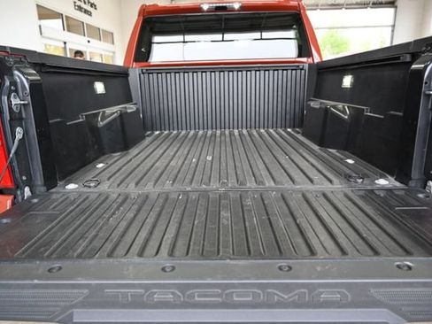 Used 2025 Toyota Tacoma TRD Sport AWD/4WD image 8