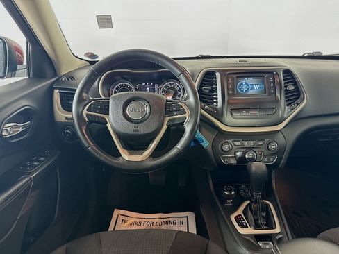 Used 2015 Jeep Cherokee Latitude AWD/4WD image 26