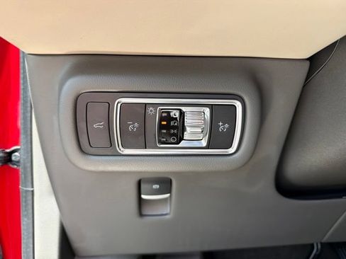 Used 2024 Lincoln Nautilus Premier AWD/4WD image 13
