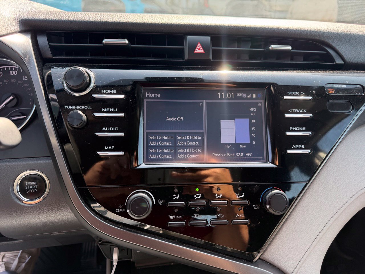 Used 2019 Toyota Camry LE w/ Convenience Package FWD image 7