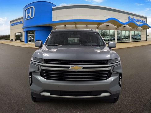 Used 2022 Chevrolet Tahoe LT w/ Luxury Package image 3