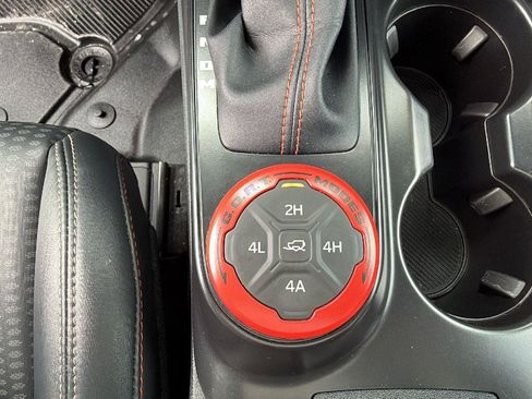 Used 2024 Ford Bronco Raptor image 17