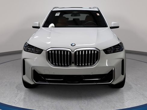 New 2026 BMW X5 xDrive40i w/ Climate Comfort Package AWD/4WD image 2