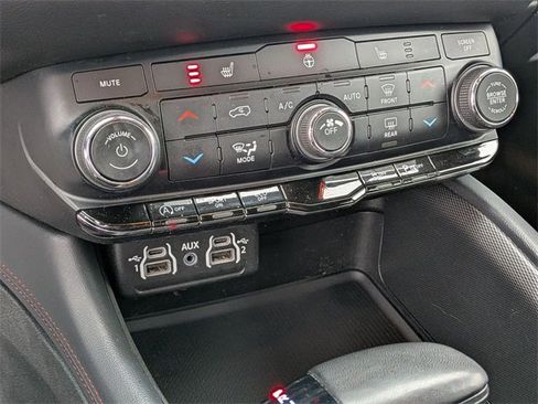 Certified 2024 Dodge Durango GT image 19