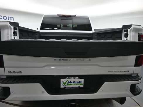 Used 2025 GMC Sierra 2500 Denali w/ Technology Package image 10