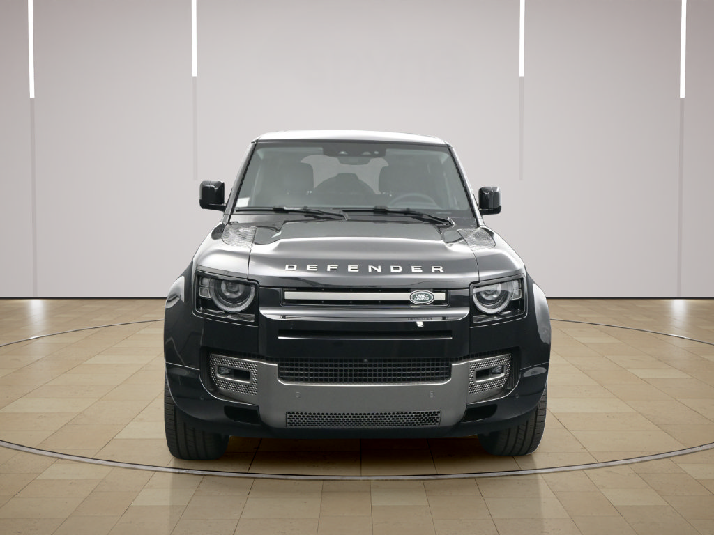 Used 2025 Land Rover Defender 110 X-Dynamic SE AWD/4WD image 24