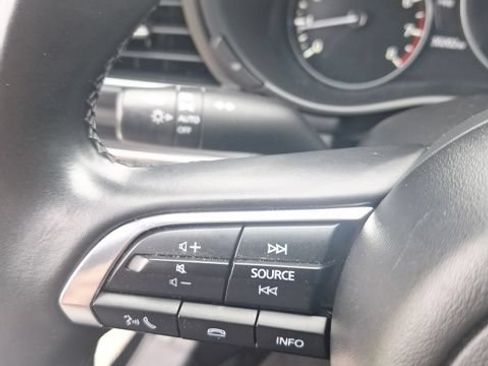 Used 2024 MAZDA MAZDA3 s FWD image 11
