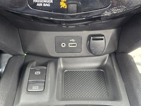 Used 2021 Nissan Rogue Sport SL w/ Premium Package image 18