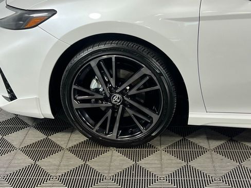 Used 2025 Toyota Camry XSE image 12