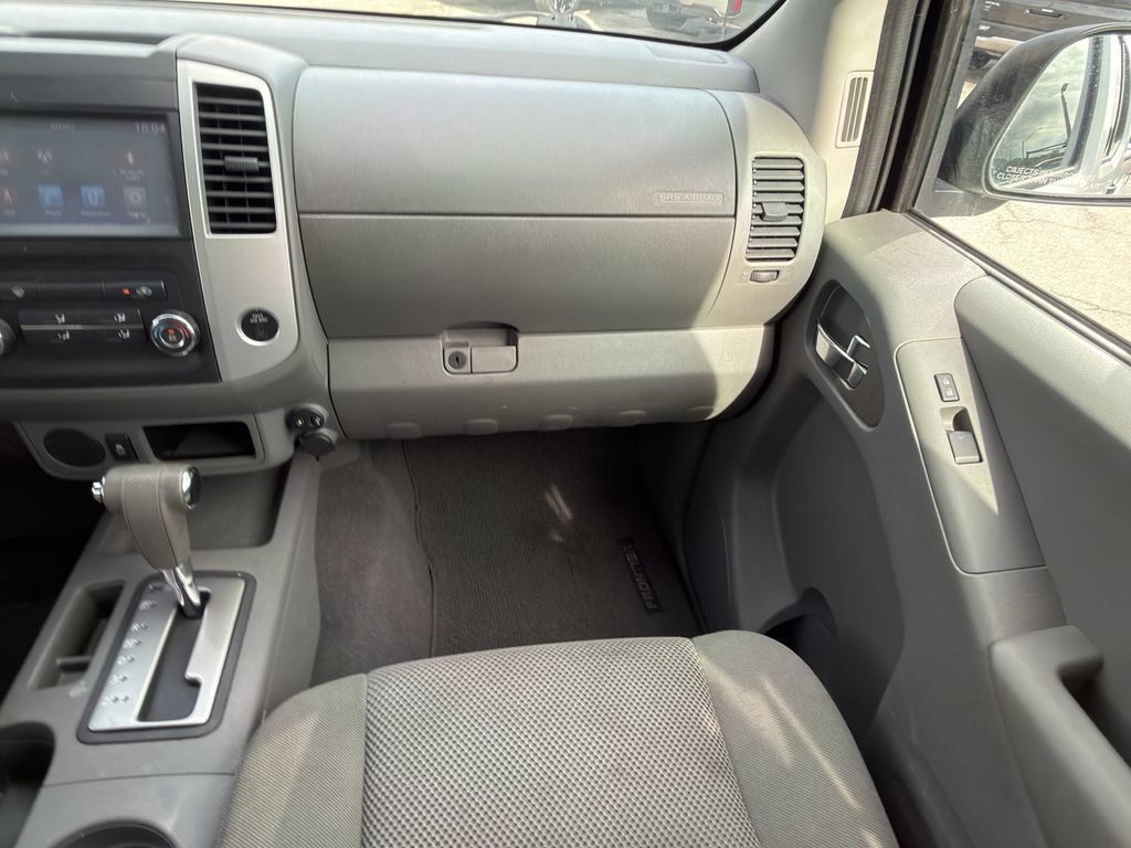 Used 2019 Nissan Frontier SV RWD image 12