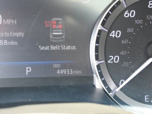 Used 2023 Toyota Highlander XLE AWD/4WD image 34