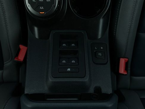 Used 2023 Ford Bronco Outer Banks w/ Sasquatch Package AWD/4WD image 25