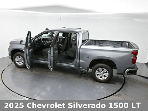 Used 2025 Chevrolet Silverado 1500 LT image 40