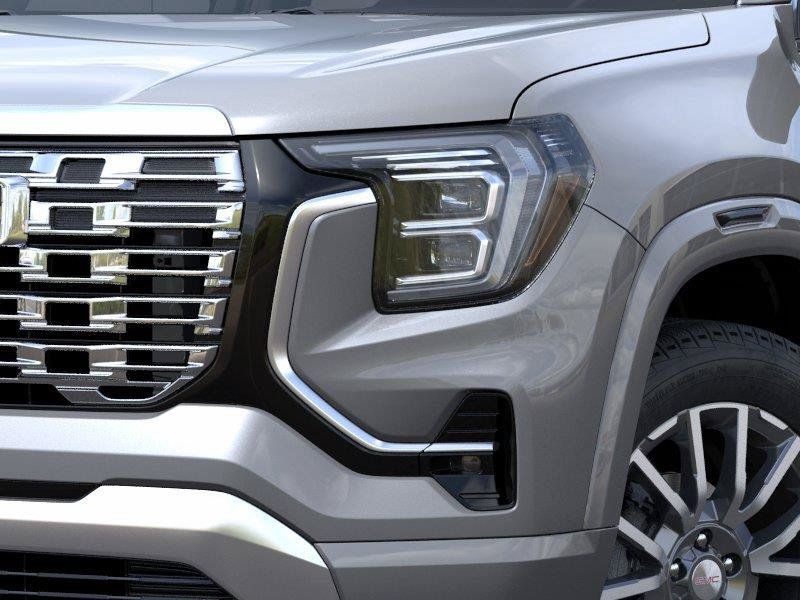 New 2027 GMC Terrain Denali w/ LPO, Black Badging Package AWD/4WD image 10