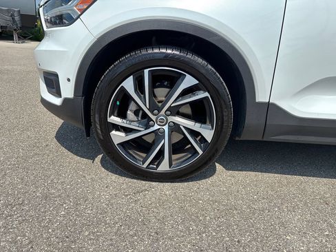 Used 2020 Volvo XC40 T5 R-Design AWD/4WD image 28