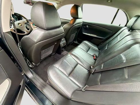 Used 2010 Chevrolet Malibu LTZ image 22