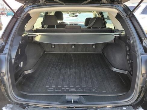 Used 2019 Subaru Outback 2.5i Premium image 7