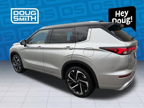 New 2025 Mitsubishi Outlander SEL image 2