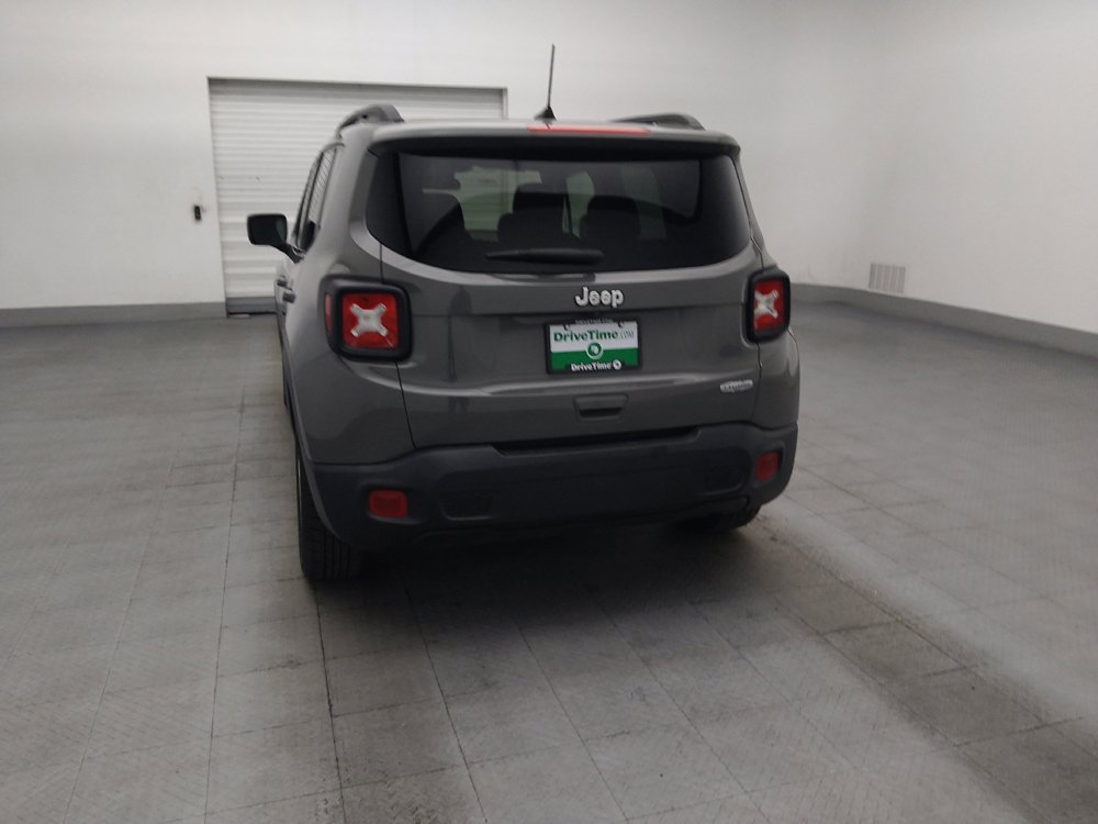 Used 2020 Jeep Renegade Latitude FWD image 6