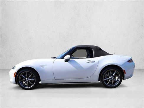 Used 2016 MAZDA MX-5 Miata Grand Touring RWD image 8