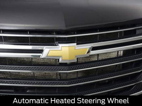 Used 2020 Chevrolet Traverse LT w/ Driver Confidence II Package AWD/4WD image 18