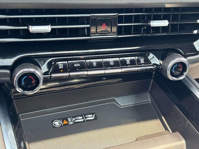 Used 2026 Chevrolet Tahoe Z71 w/ Comfort Package AWD/4WD image 39