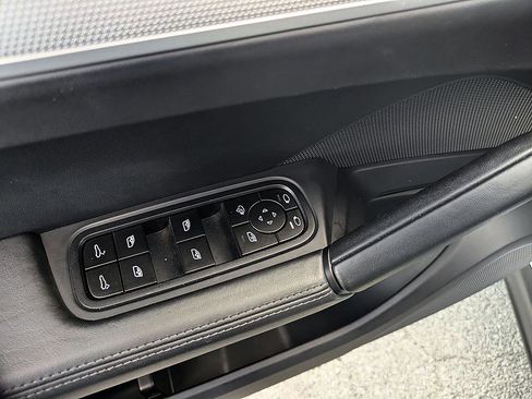 Used 2024 Porsche Cayenne image 26