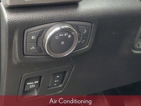 Used 2018 Ford F150 Platinum w/ Equipment Group 701A Luxury image 17