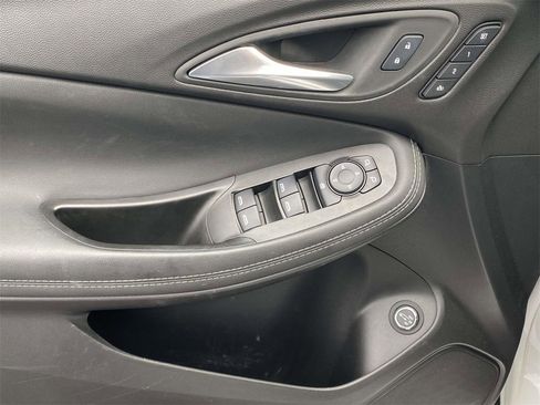 Used 2022 Buick Encore GX Essence w/ Advanced Technology Package image 15