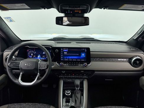 Used 2024 Chevrolet Colorado ZR2 image 18