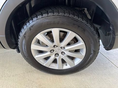 Used 2015 Ford Explorer XLT w/ Equipment Group 201B AWD/4WD image 39