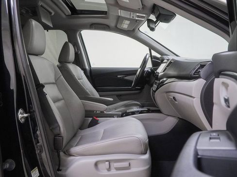 Used 2016 Honda Pilot Touring image 39