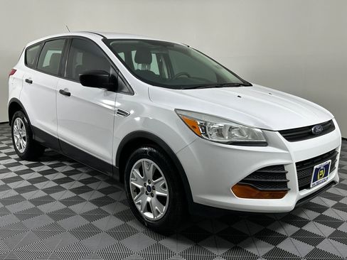 Used 2014 Ford Escape S FWD image 6