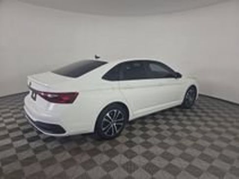 Used 2025 Volkswagen Jetta Sport FWD image 18