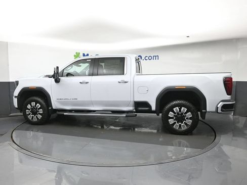 Used 2026 GMC Sierra 2500 Denali w/ Technology Package AWD/4WD image 26