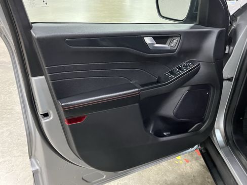 Used 2024 Ford Escape ST-Line image 16