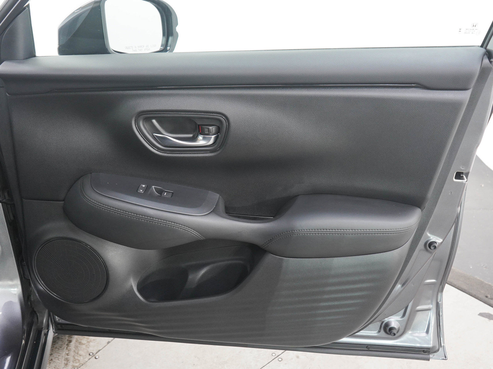 Used 2024 Honda HR-V LX image 11