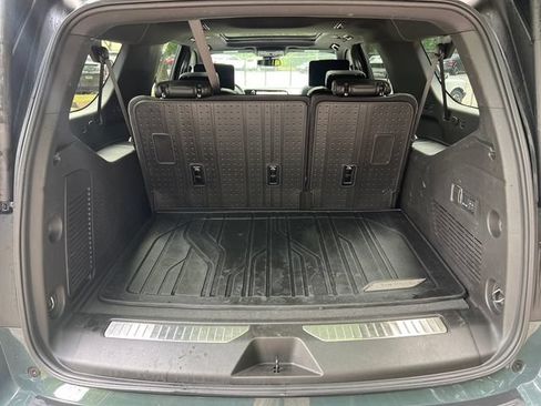 Used 2025 Chevrolet Suburban RST w/ RST Capability Package AWD/4WD image 22