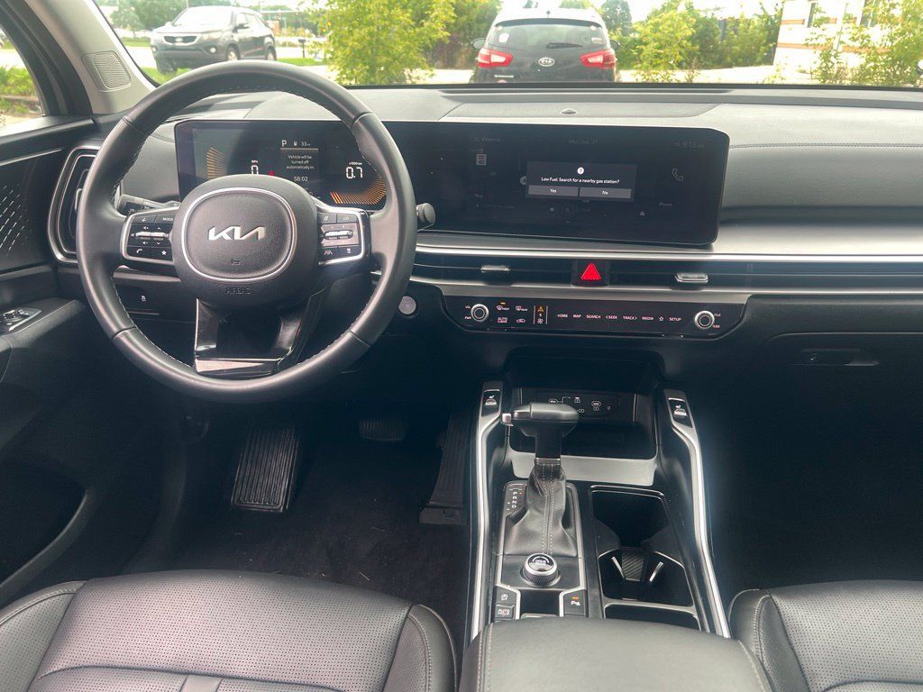 Certified 2024 Kia Sorento S w/ Panoramic Sunroof Package FWD image 16