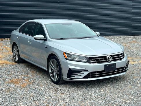 Used 2018 Volkswagen Passat 2.0T S FWD image 6