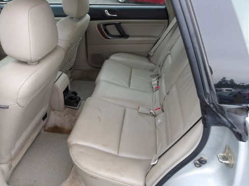 Used 2005 Subaru Outback 3.0R Limited image 10