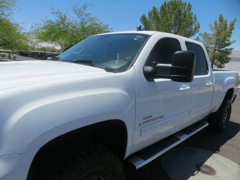 Used 2008 GMC Sierra 2500 SLT w/ EZ-Lift Tailgate Package RWD image 8