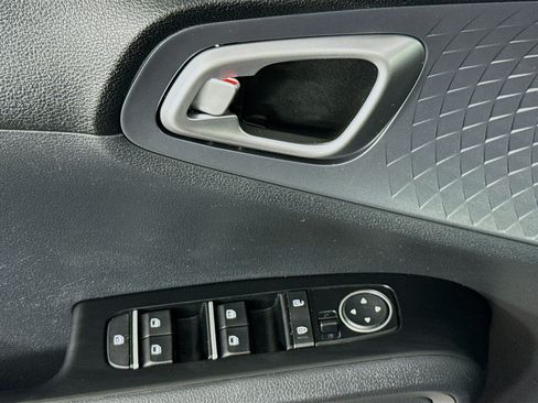 Used 2020 Kia Soul EX w/ Option Group 015 FWD image 22