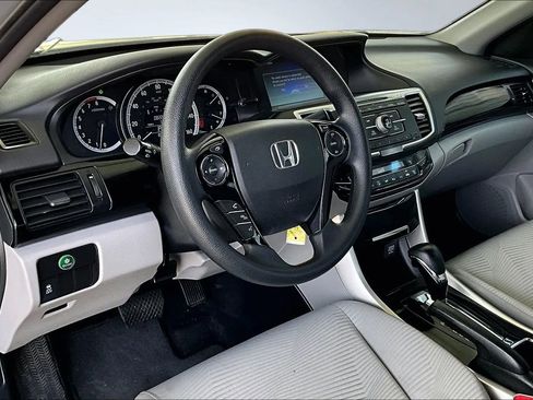 Used 2016 Honda Accord LX image 14